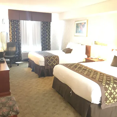 Lexington Inn & Suites-Windsor-3